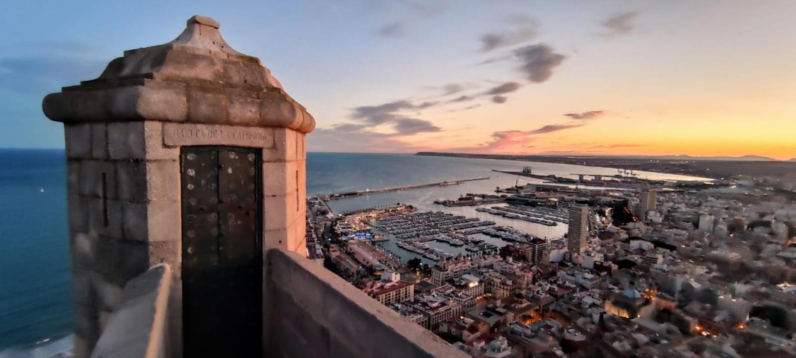 Alicante Beach And Center Ngoại thất bức ảnh